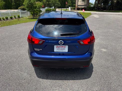 Used 2019 Nissan Rogue Sport S FWD image 5