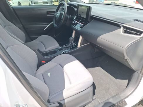 Used 2024 Toyota Corolla Cross AWD Hybrid image 32