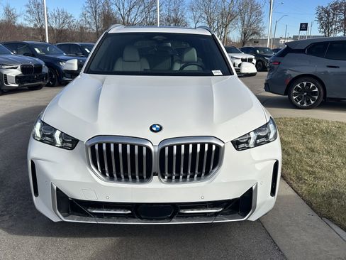 New 2026 BMW X5 xDrive40i w/ Premium Package image 3