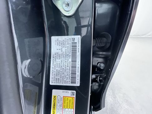 Used 2024 Honda Civic Sport image 17