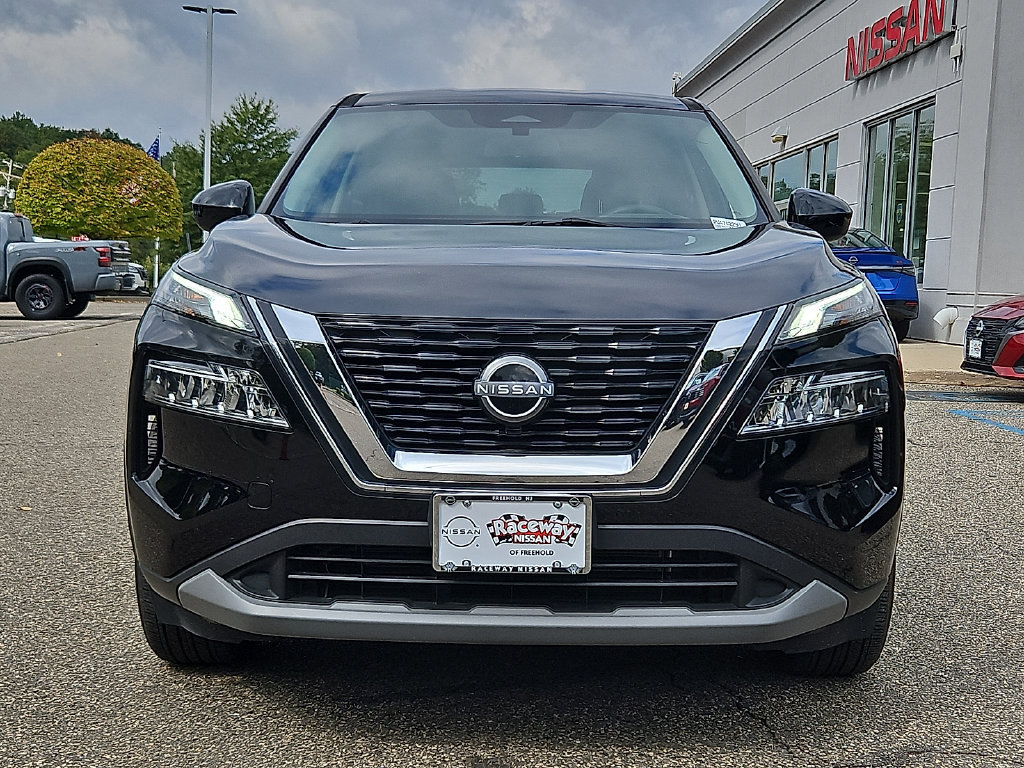 Certified 2023 Nissan Rogue SV AWD/4WD image 3