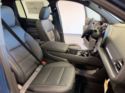 New 2026 Chevrolet Traverse LT w/ Sun and Wheel Package image 31