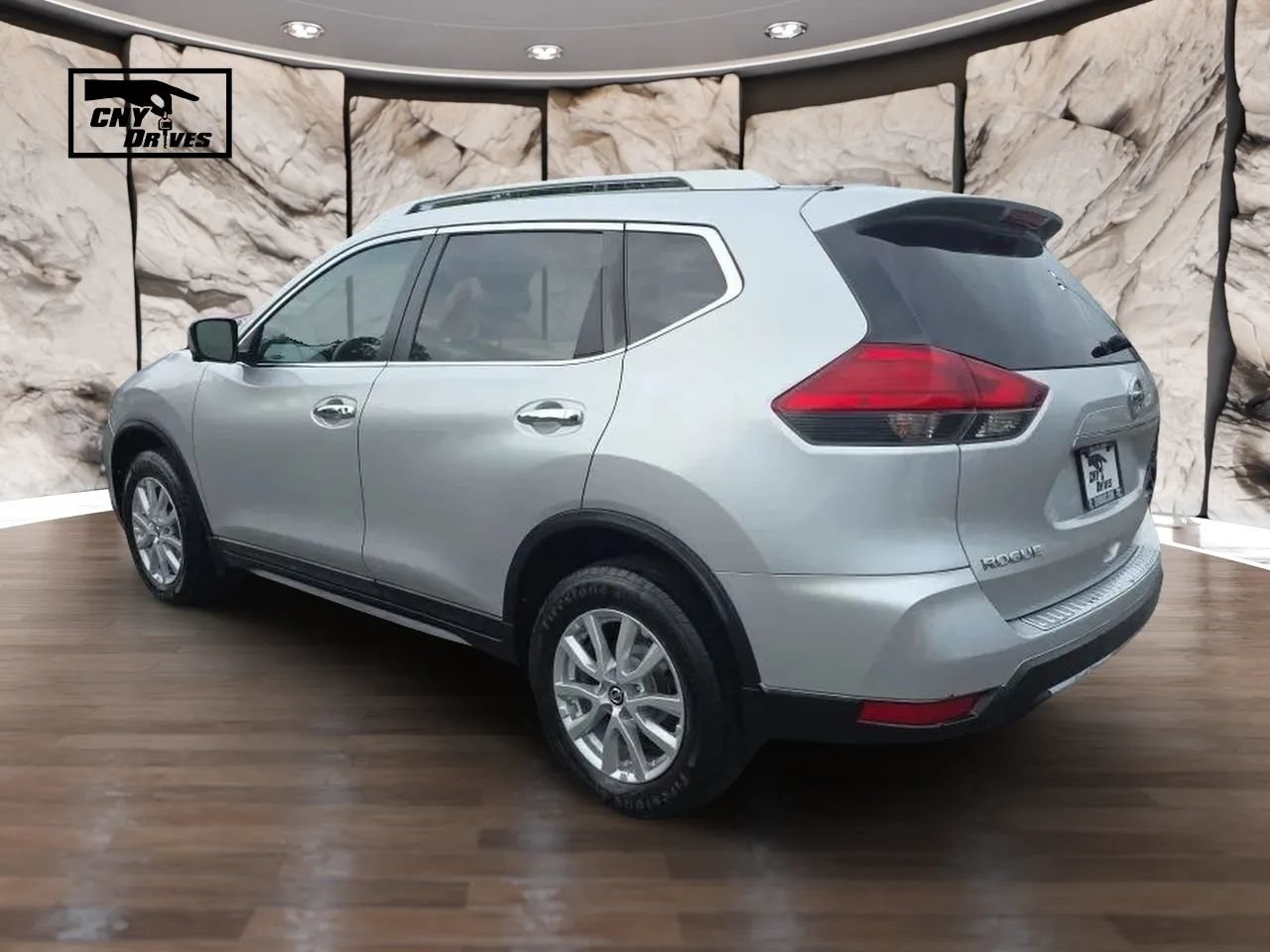 Used 2017 Nissan Rogue SV w/ SV Premium Package AWD/4WD image 7