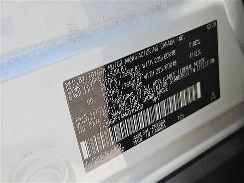 Used 2021 Toyota RAV4 Limited w/ Carpet Mat Package (TMS) AWD/4WD image 18