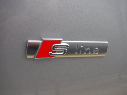 Used 2024 Audi A6 Premium Plus image 3