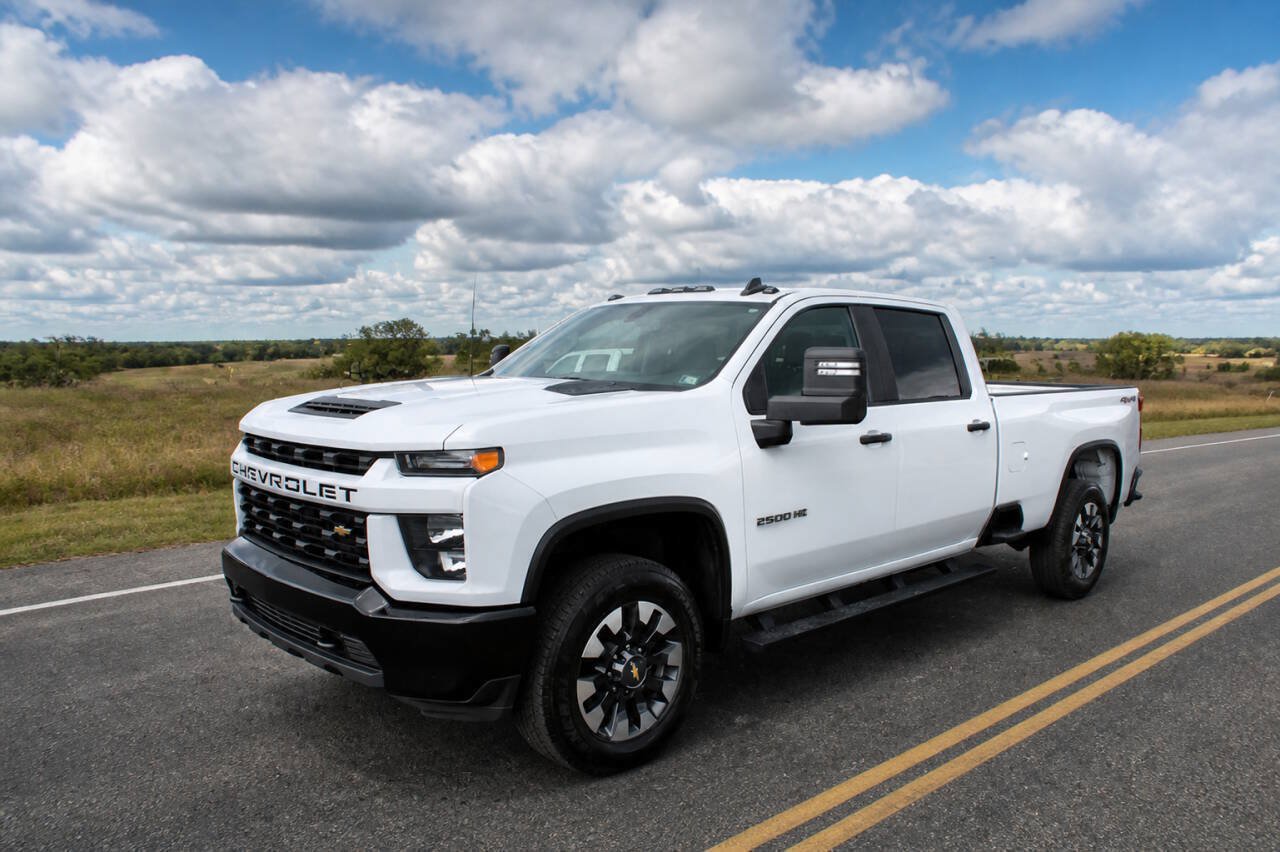 Used 2021 Chevrolet Silverado 2500 Custom w/ Custom Value Package AWD/4WD image 1