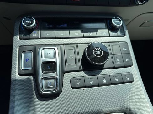 Used 2024 Hyundai Palisade Limited FWD image 18