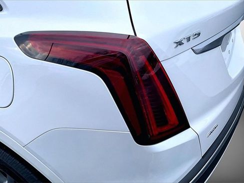 Used 2021 Cadillac XT5 Premium Luxury image 30