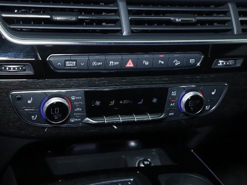 Used 2019 Audi Q7 3.0T Prestige w/ Prestige Package image 26