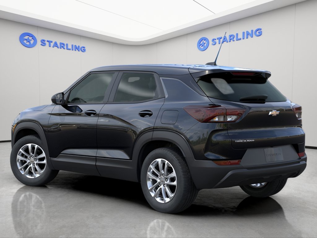 Used 2026 Chevrolet TrailBlazer LS FWD image 3