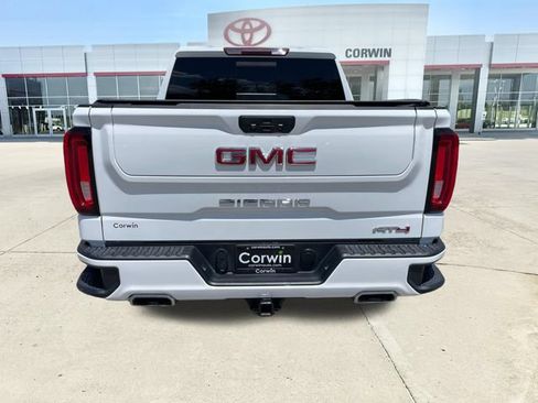 Used 2022 GMC Sierra 1500 AT4 w/ AT4 Preferred Package AWD/4WD image 4