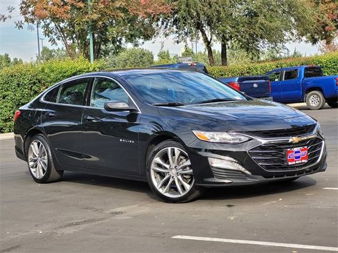 Used 2024 Chevrolet Malibu LT image 2