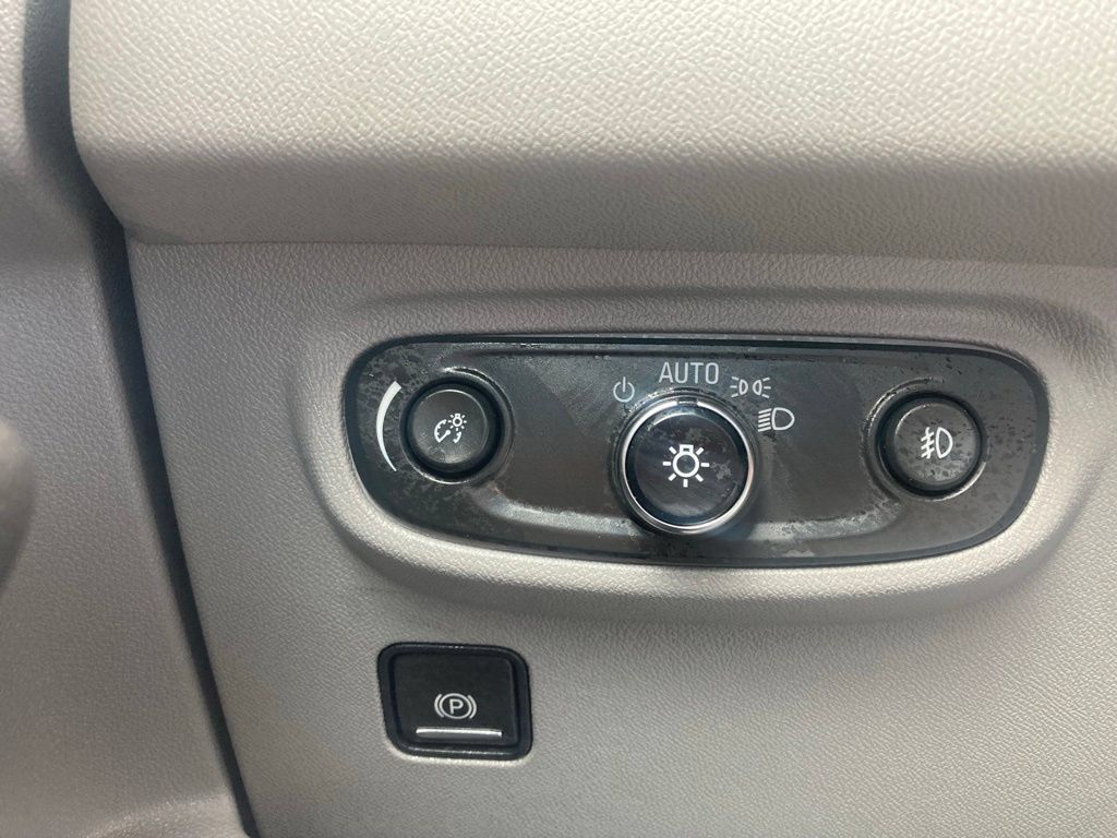 Certified 2023 GMC Terrain SLT w/ Infotainment Package II FWD image 32