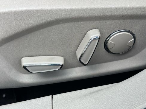 Used 2017 Ford Fusion SE image 23