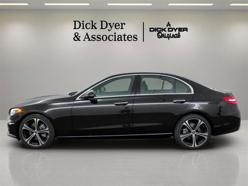 Used 2025 Mercedes-Benz C 300 Sedan image 6