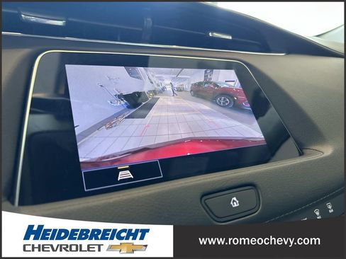 Used 2022 Cadillac XT4 Luxury w/ Cold Weather Package AWD/4WD image 22