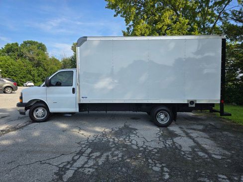 New 2025 Chevrolet Express 3500 1WT w/ Power Convenience Package image 8