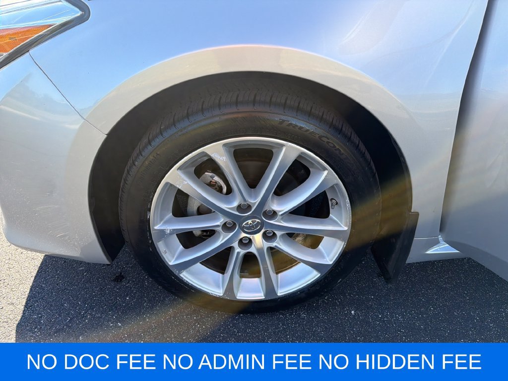 Used 2013 Toyota Avalon XLE Touring FWD image 29