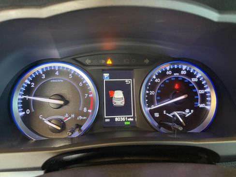 Used 2018 Toyota Highlander XLE AWD/4WD image 14