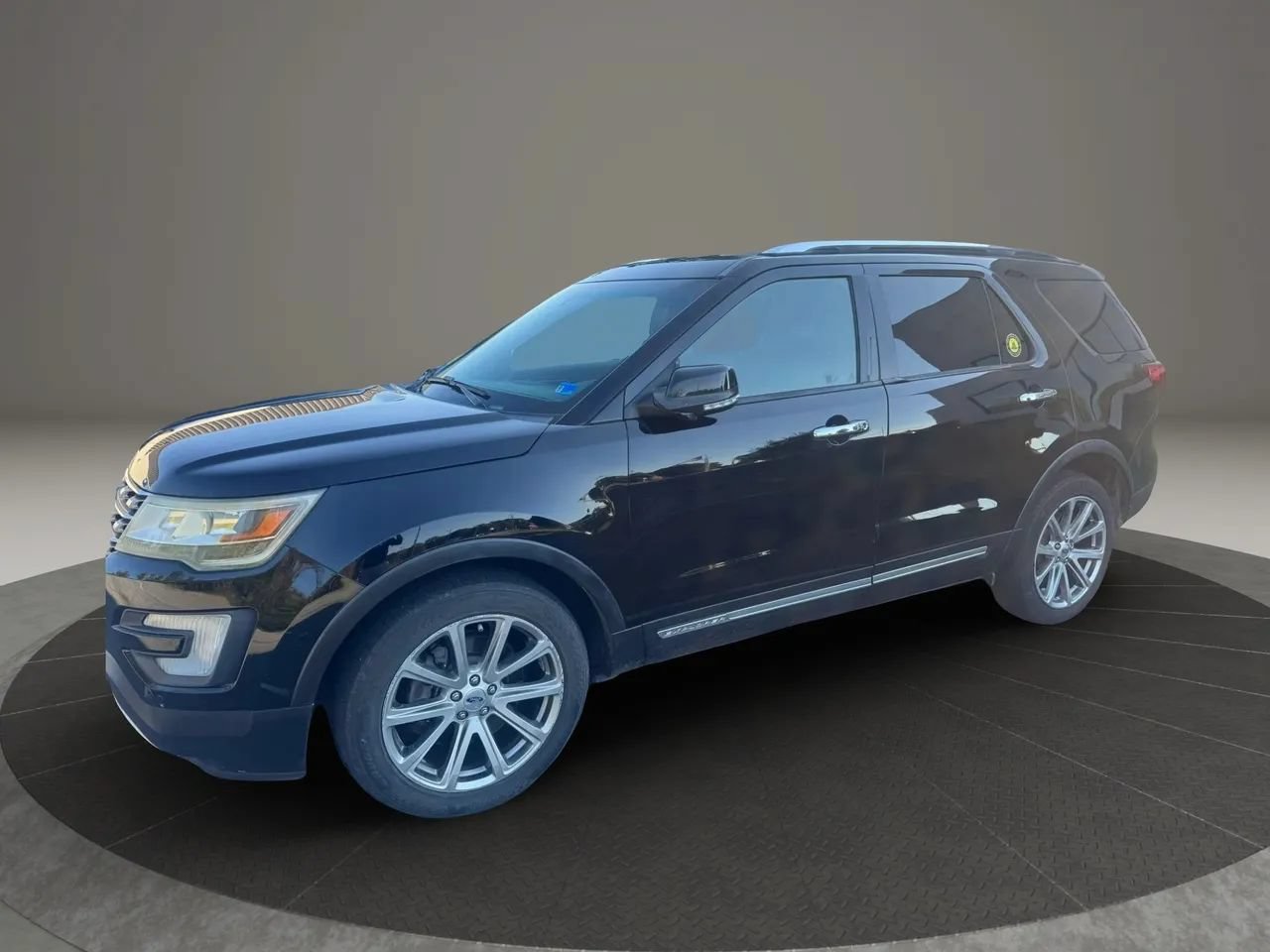 Used 2016 Ford Explorer Limited AWD/4WD image 2