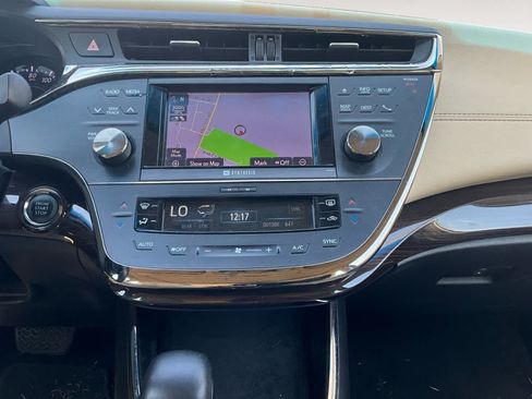 Used 2014 Toyota Avalon Limited FWD image 11