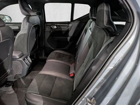 Used 2021 Volvo XC40 P8 Recharge image 19