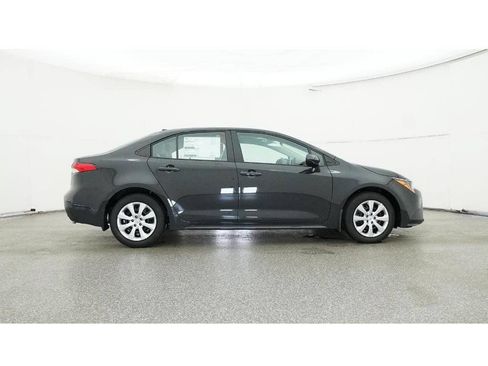 Used 2025 Toyota Corolla LE FWD image 32
