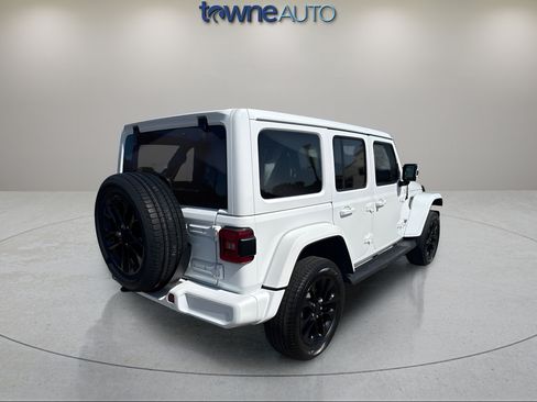 Used 2021 Jeep Wrangler Unlimited Sahara AWD/4WD image 6