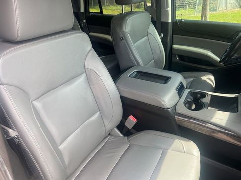Used 2019 Chevrolet Tahoe LT w/ RST Edition image 12