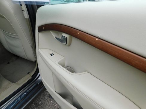 Used 2010 Volvo S80 3.2 image 14