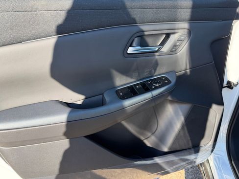 New 2026 Nissan Leaf Platinum+ image 20