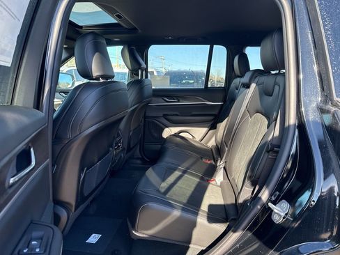 New 2026 Jeep Grand Cherokee Laredo image 24