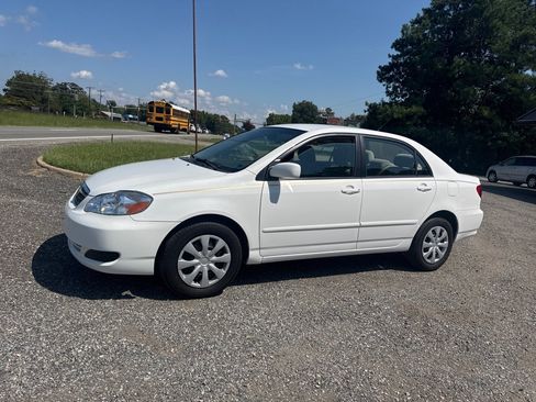 Used 2006 Toyota Corolla LE FWD image 4