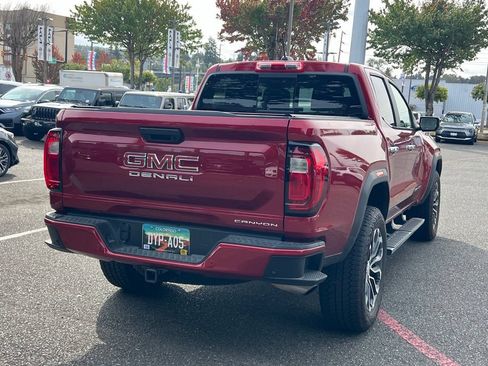 Used 2023 GMC Canyon Denali AWD/4WD image 9