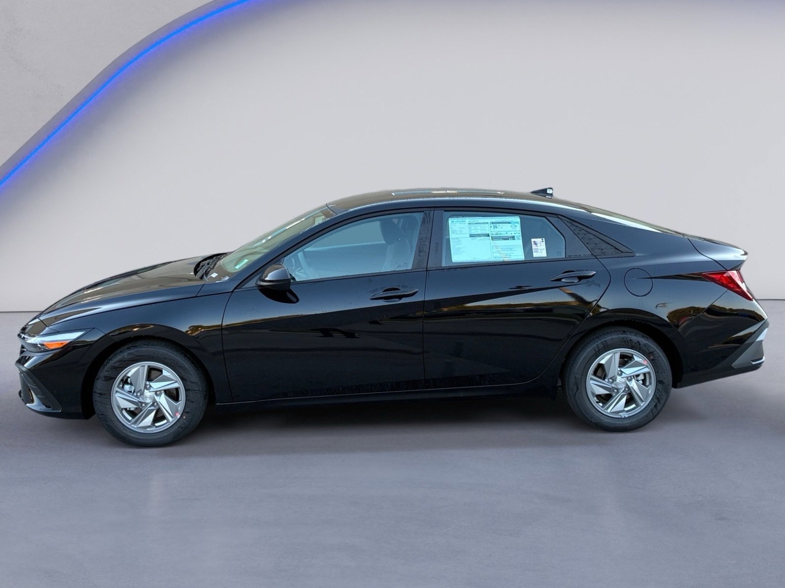 New 2026 Hyundai Elantra SE FWD image 7