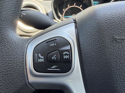 Used 2017 Ford Fiesta SE image 27