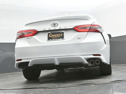 Used 2020 Toyota Camry SE image 28
