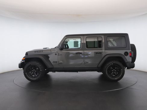 Used 2021 Jeep Wrangler Unlimited Sport image 17