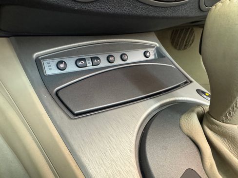 Used 2004 BMW Z4 2.5i image 15