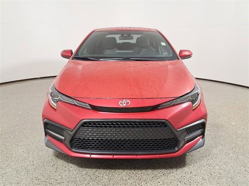 Used 2021 Toyota Corolla SE image 3