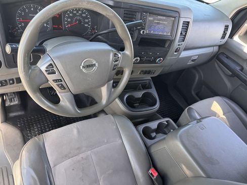 Used 2020 Nissan NV 2500 SV image 10