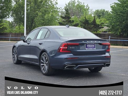 Used 2021 Volvo S60 T5 Momentum AWD/4WD image 4
