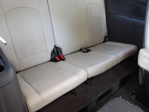 Used 2013 Buick Enclave Leather FWD image 27