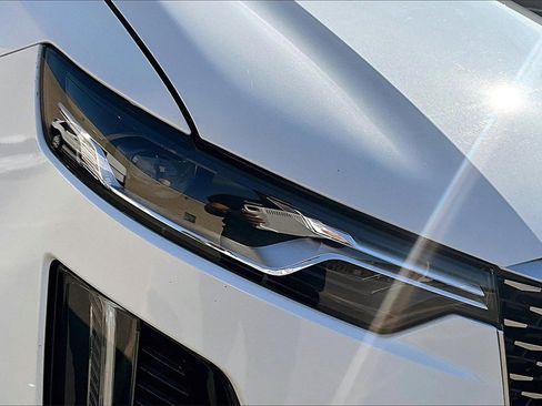 Used 2024 Cadillac XT6 Luxury w/ LPO, Floor Liner Package image 29