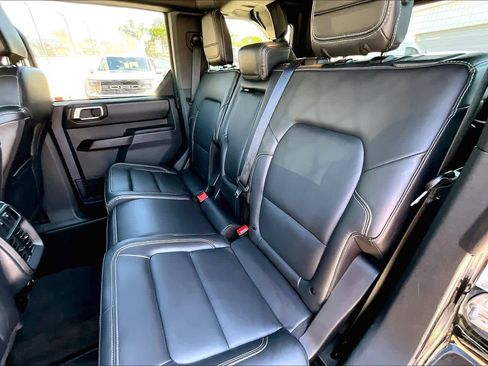Used 2025 Ford Bronco Outer Banks AWD/4WD image 21