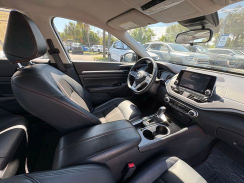 Used 2024 Nissan Altima 2.5 SR FWD image 19