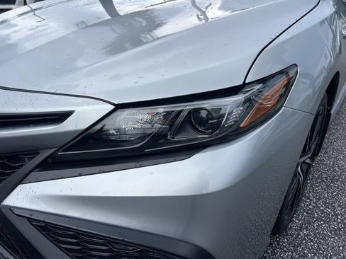Used 2023 Toyota Camry SE FWD image 6