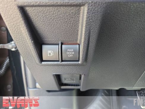 New 2026 Toyota Sienna Platinum image 17