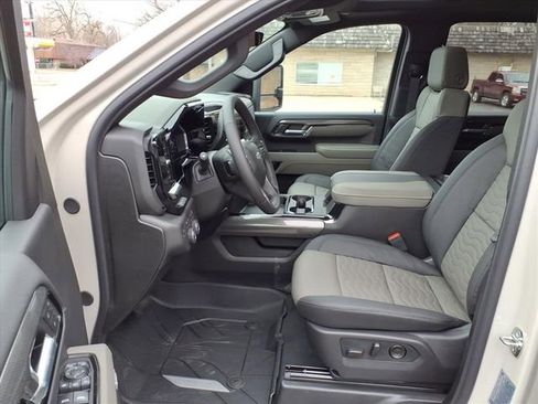 New 2026 Chevrolet Silverado 2500 ZR2 image 22