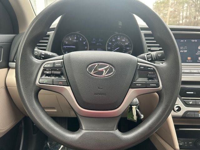 Used 2017 Hyundai Elantra SE FWD image 17